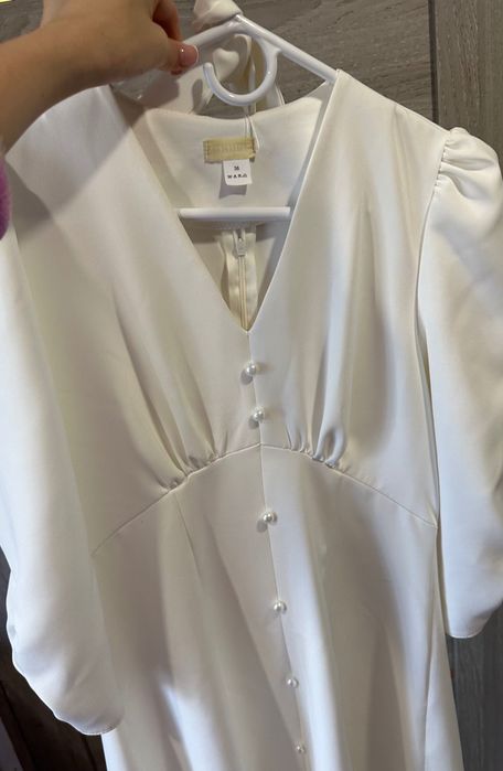 Нове молочне плаття, розмір 38 (з етикеткою