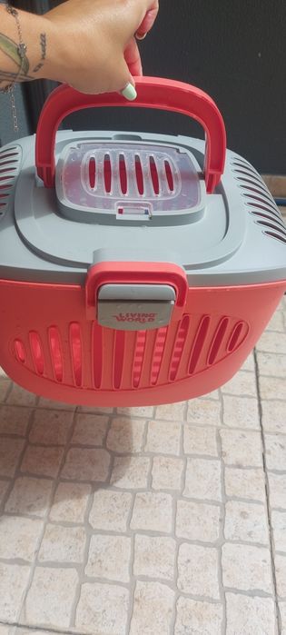 Vende-se transportadora de animais