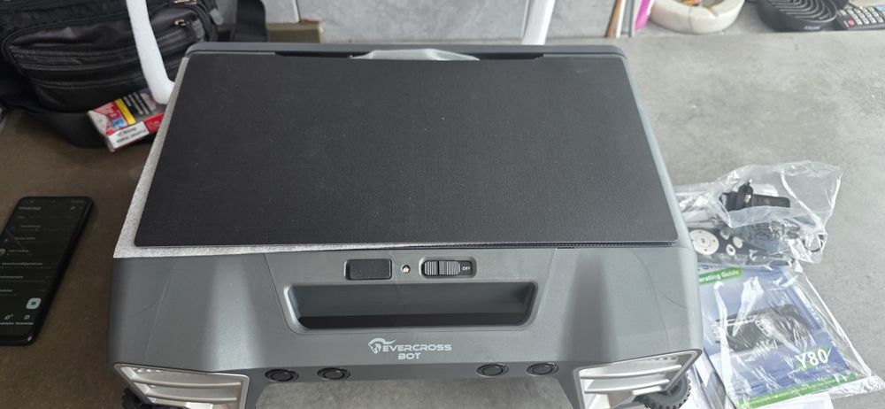 Robotic pool skimmer y80