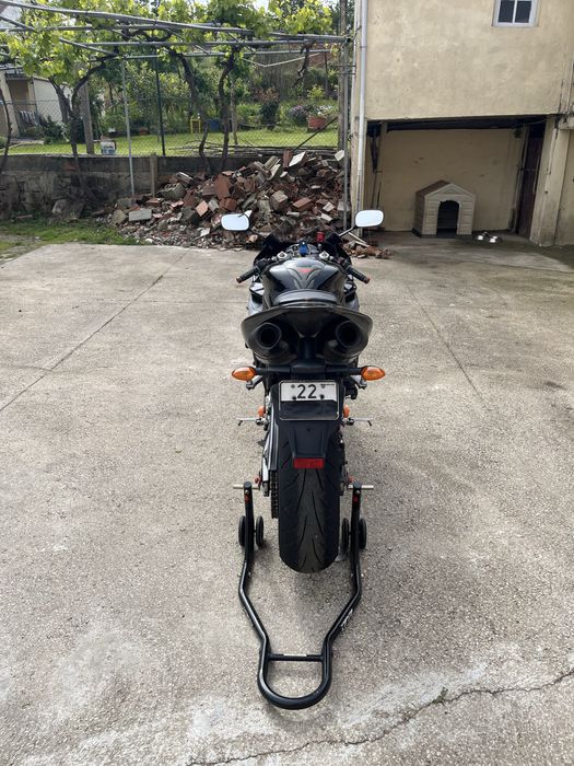 Vendo yamaha r1 de 2006 Raven edition