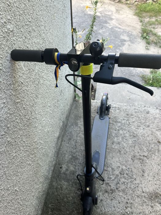 Терміново !!! Електросамокат Xiaomi Mi Scooter Essential Чорний