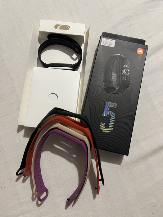 Продам новий оригінальний ремінець на мі бенд 5