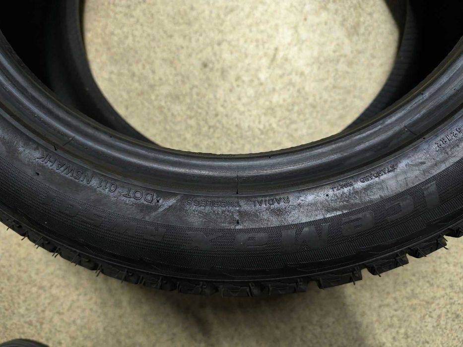 Продам  шины  зимние  б/у  225/50 R17 98 ,H , XL  Kapsen Ice Max RW501