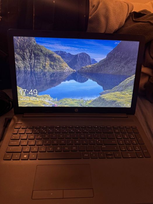 Selling HP computer447676504531937280