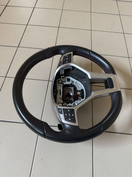 Volante Mercedes AMG