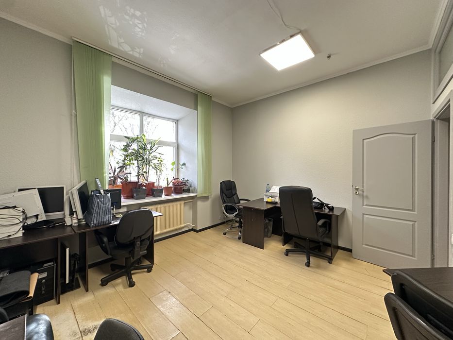 Без %! Оренда офісу з меблями в центрі, вул. Костельна (70 кв.м.)