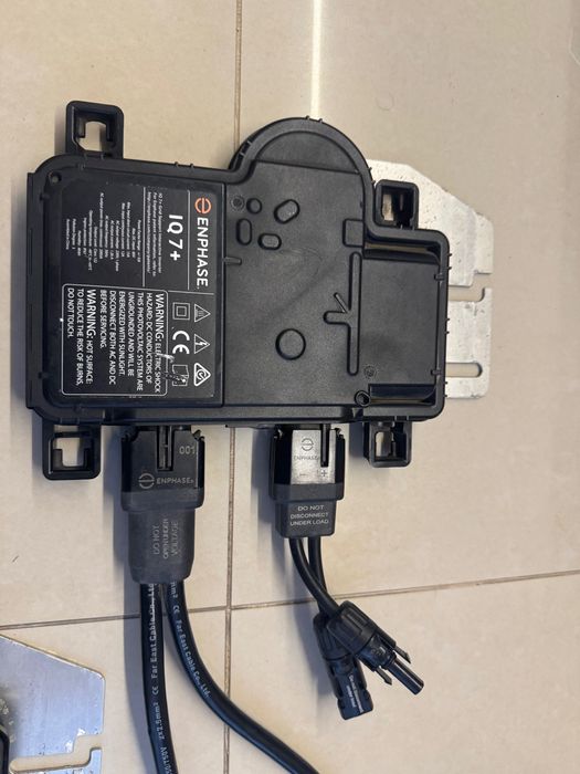 2 micro inversores Enphase IQ7 +64169635556737121