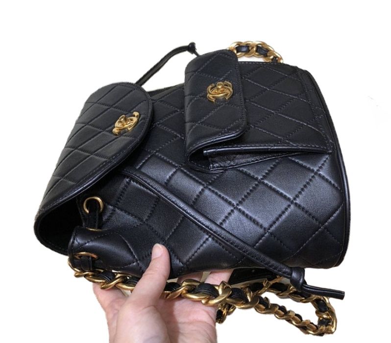 Mochila Mala Bolsa Chanel lambskin leather flap backpack