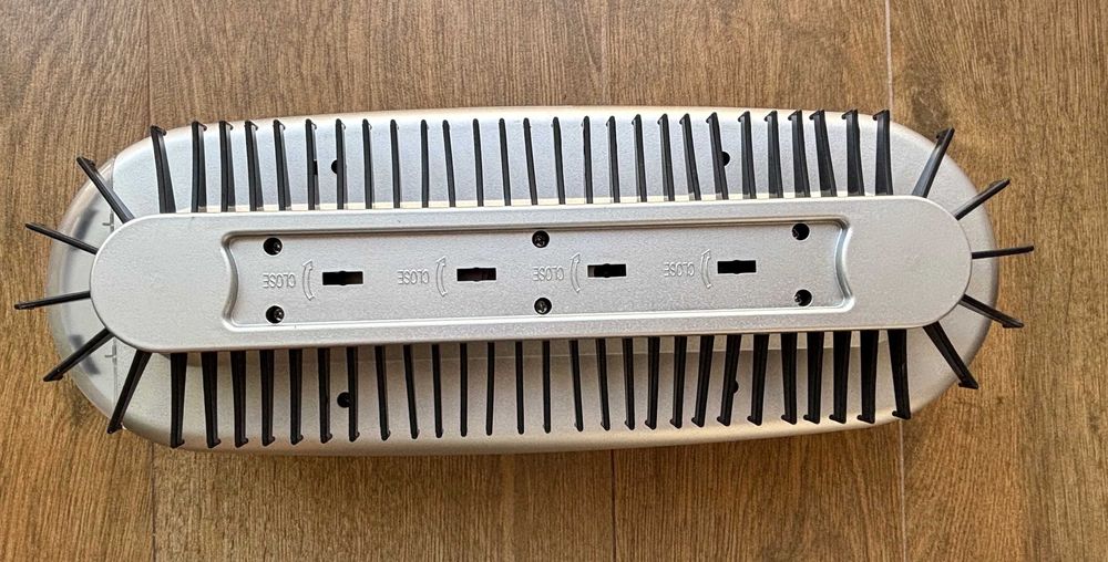 Porta Gravatas Elétrico — Capacidade para 60 Gravatas