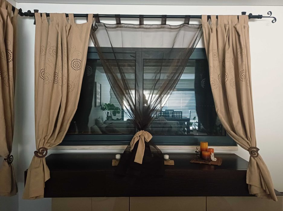 Conjunto de 6 cortinados em tons beje