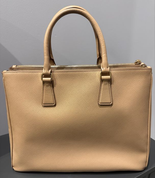 Оригінальна сумка Prada