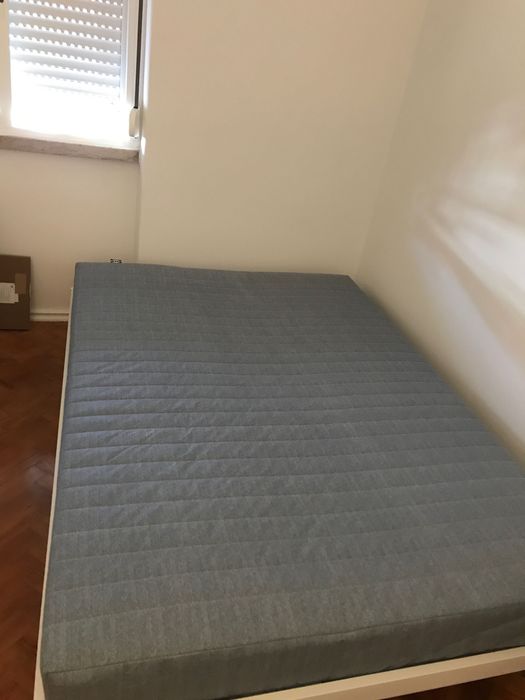 Colchão Ikea -Azul .de molas .