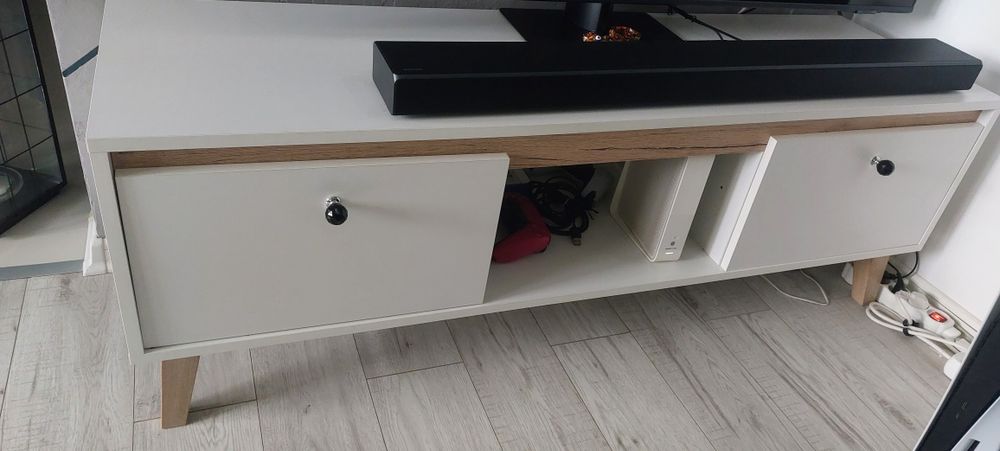 Szafka pod RTV biała