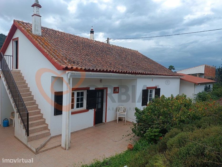 Moradia V3 com barragem para venda em Alte