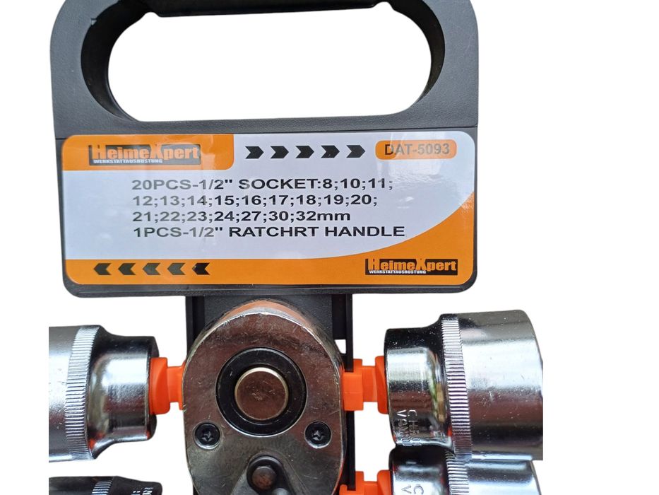 ZESTAW KLUCZY NASADOWYCH 1/2" 18szt 8-32mm  Grzechotka Nasadki Solidny