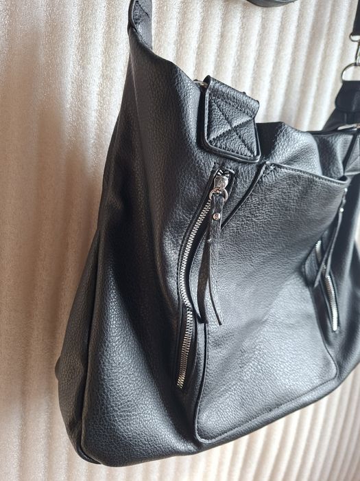 Duża pojemna torebka na pasku z rączkami ekoskóra