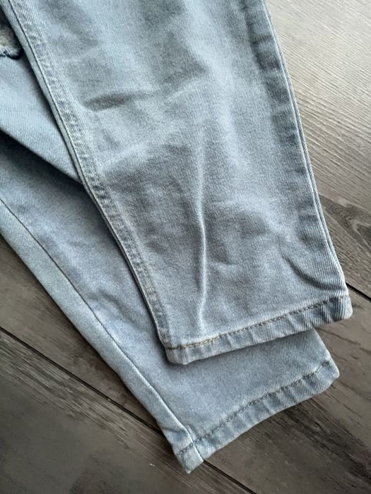 Світлі джинси