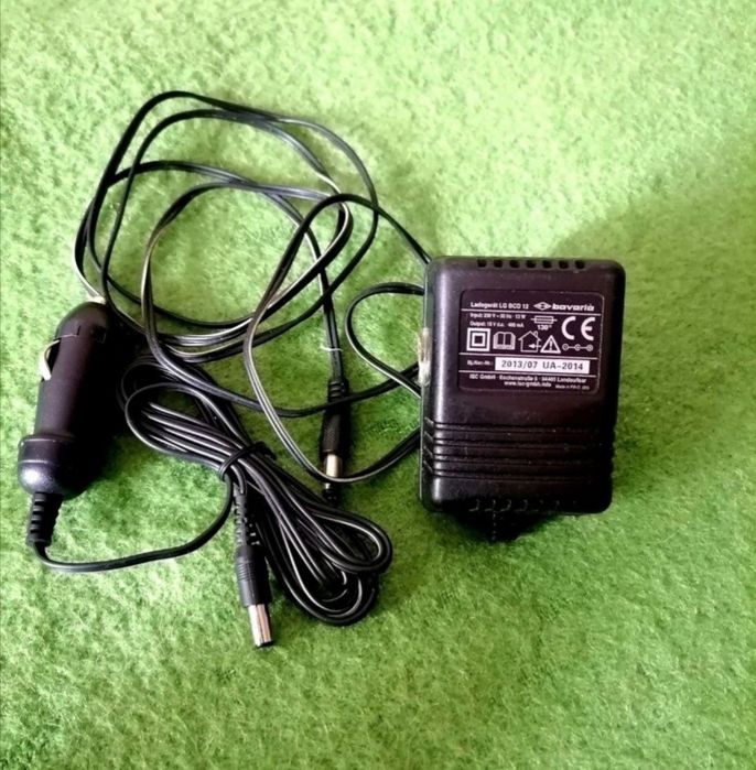 Блок питания адаптер 220-12v