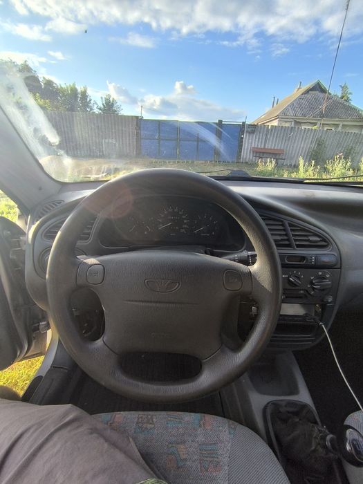 продаж автомобіля део ланос