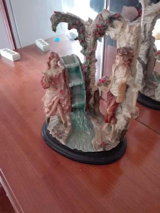 Vendo estátua decorativa