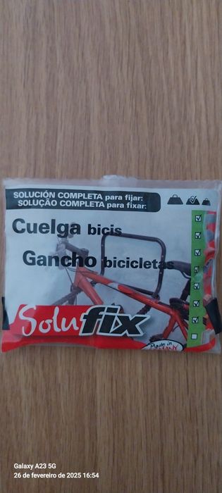 Suporte de parede para até duas bicicletas