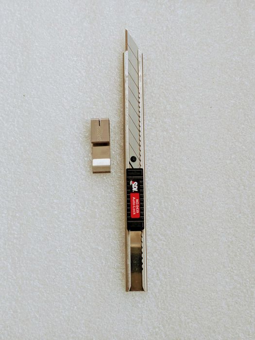 Ніж професійний SDI 0439 30 градусів 9мм металевий нож для раскроя