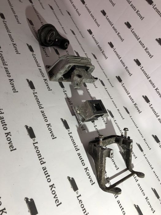 Подушки двигуна Renault Master 3, Opel Movano 2.3 dci