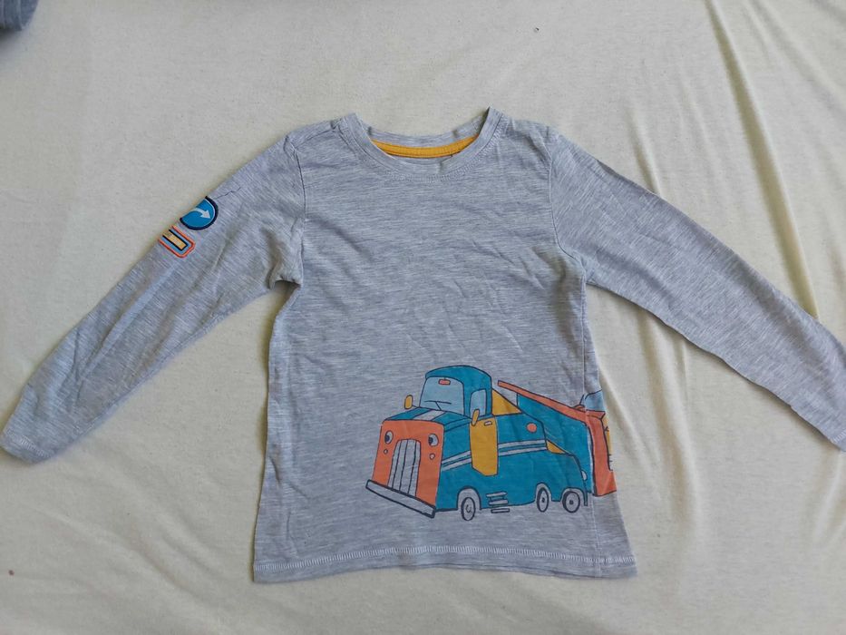 Bluzka chłopięca 5-10-15  r.104