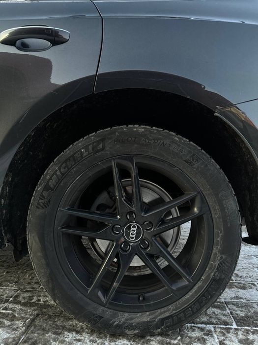 Продам Audi Q5 2015