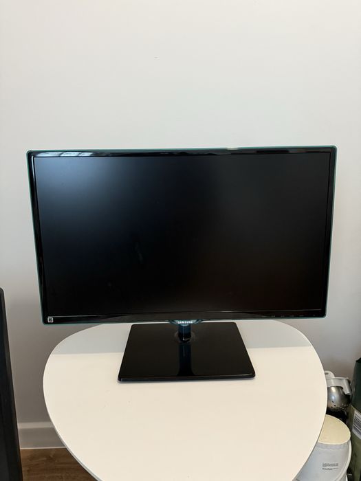Monitor Samsung S24D390 swietny stan elegancki do biura domu gry
