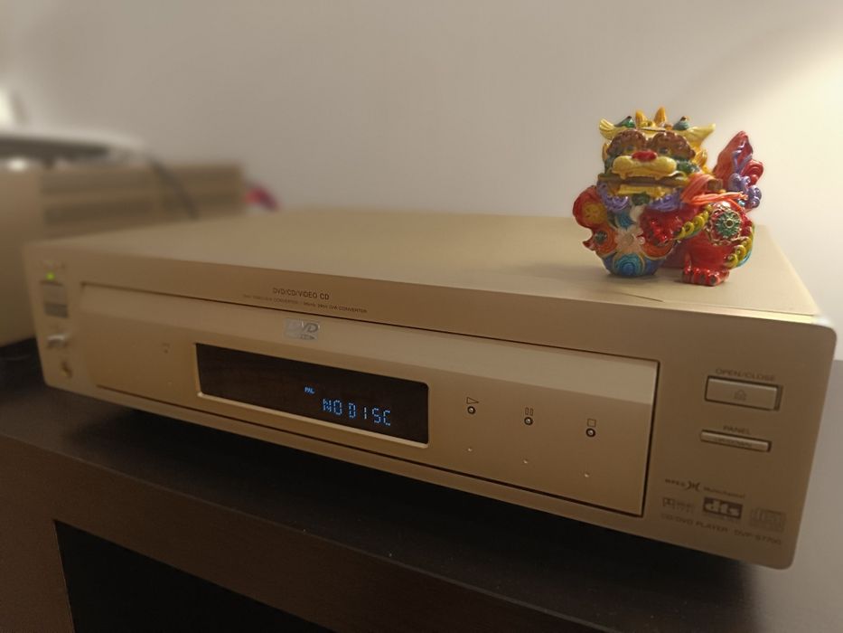 Leitor DVD/CD - Sony DVP-7700