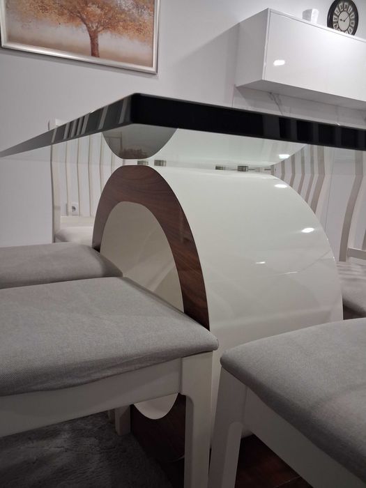 Mesa e Cadeiras Bom Estado