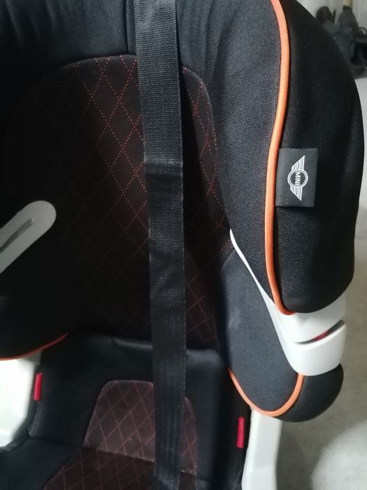 Cadeira auto da marca Mini