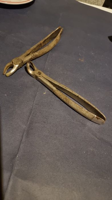 Stare kleszcze dentystyczne