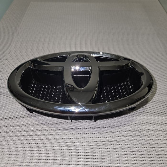 Znaczek emblemat toyota auris I 75311-02140