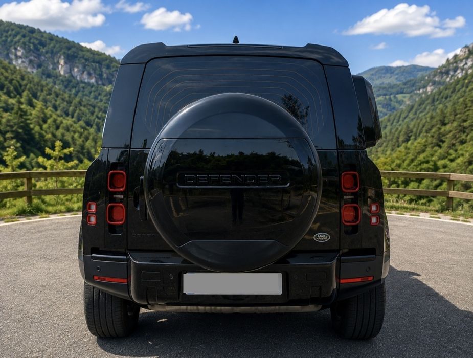 Lande Rover defender 7,L  black edition HSE   2.0d 241cv  serie limitada aceito retomas — photo 3