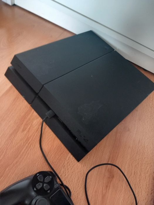 Sony PlayStation 4