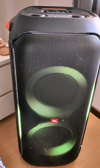 JBL partybox 710