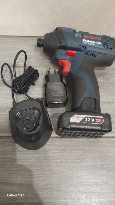 Шуруповер BOSCH 12 V