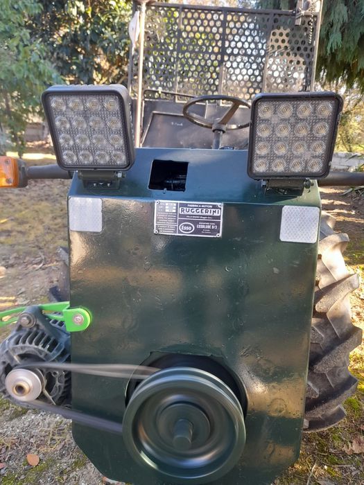 Motocultivador/trator com reboque