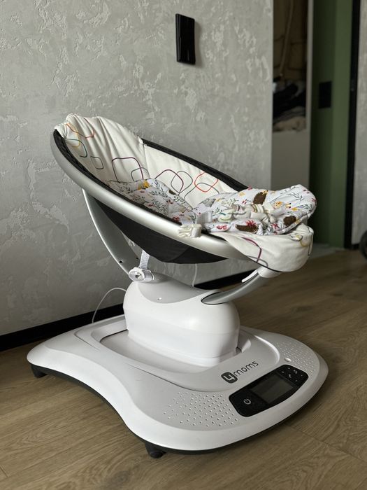 Заколисувальний центр 4moms