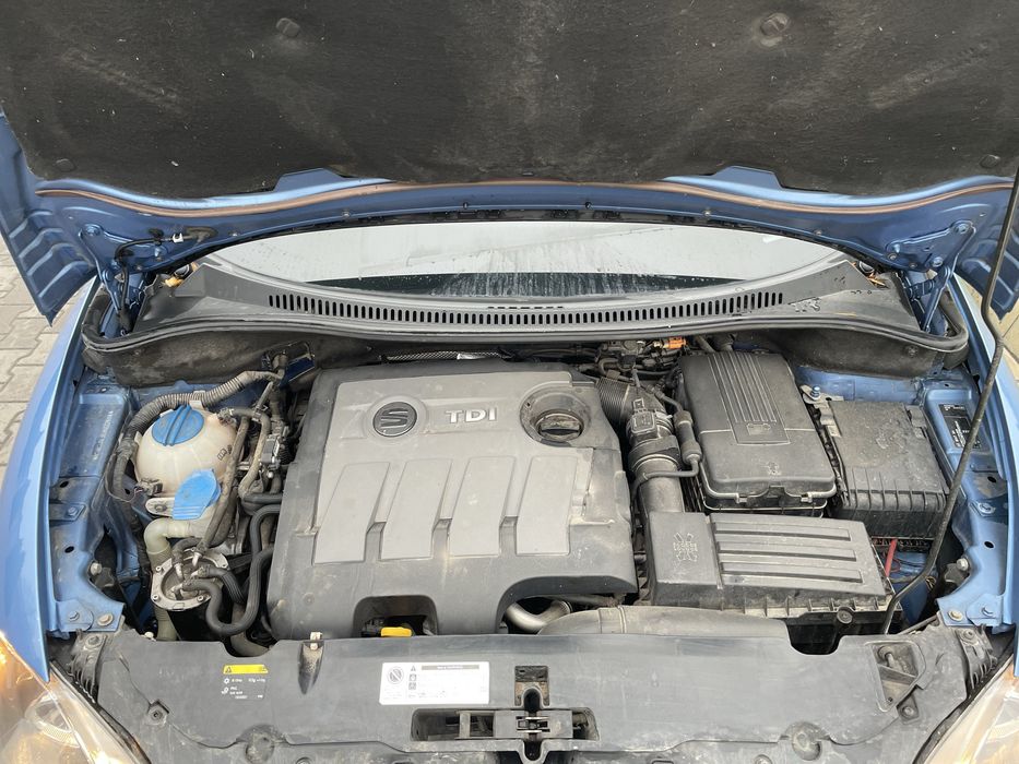 SEAT ALTEA XL 2015 продам авто