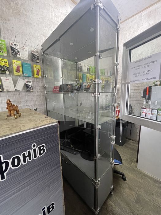 Продам вітрину, ціна договірна!