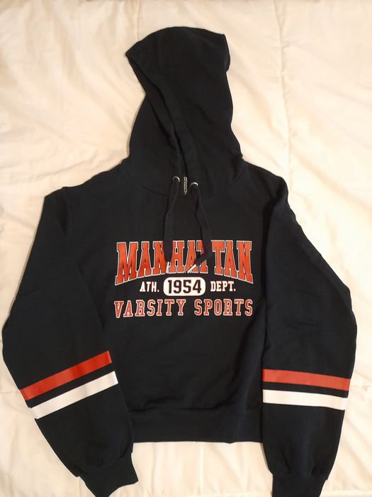 Camisola Cropped com Capuz