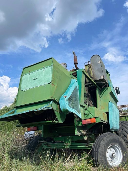 Продам комбайн кзс-3