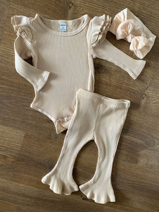 Взуття ,одяг для двчинки, джинси,комбенізон