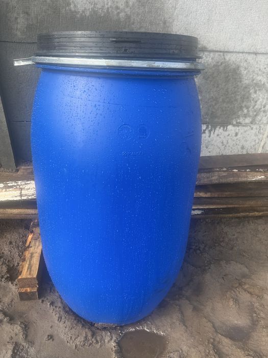 Beczka plastikowa na deszczówke