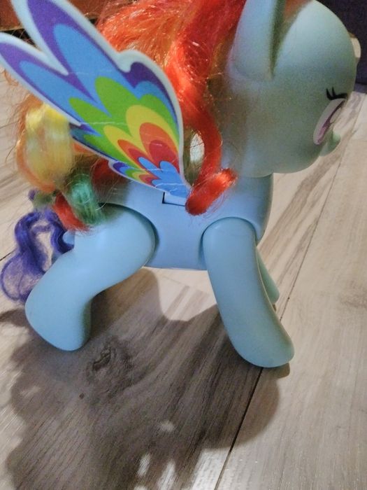 ,Lalka Twilight Sparkle,skaczący kucyk Raibow Dash