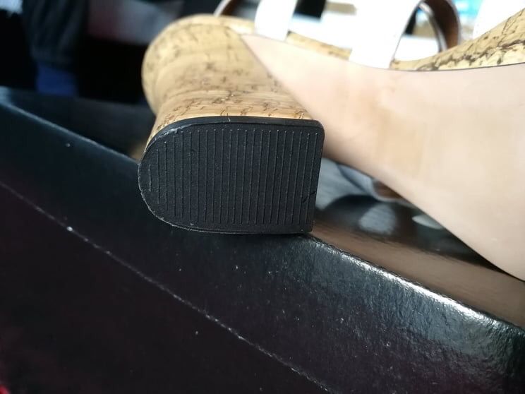 Sandálias Zilian NOVAS em caixa em Pele e Madeira nº38