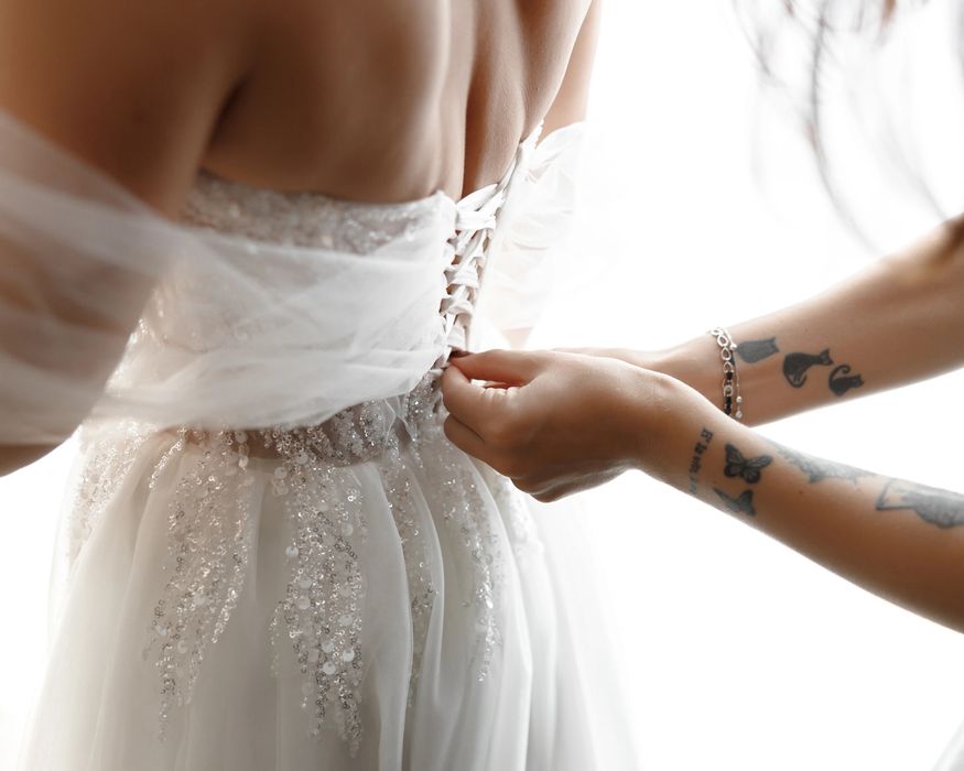 Весільне плаття зі шлейфом WOW SOFIE